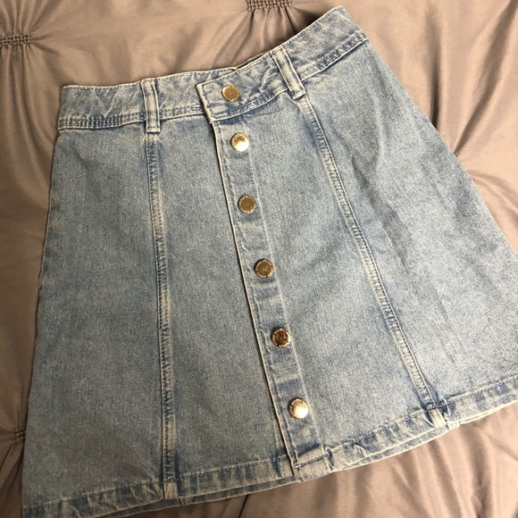 H&M Dresses & Skirts - Jean skirt